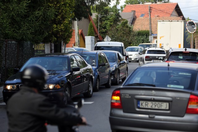 Korki na drogach skutecznie sparaliżowały północno-zachodnie dzielnice Krakowa.