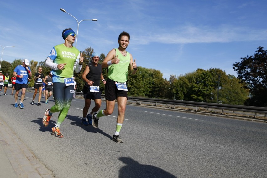 Uczestnicy Maratonu Warszawskiego 2018. Więcej zdjęć...