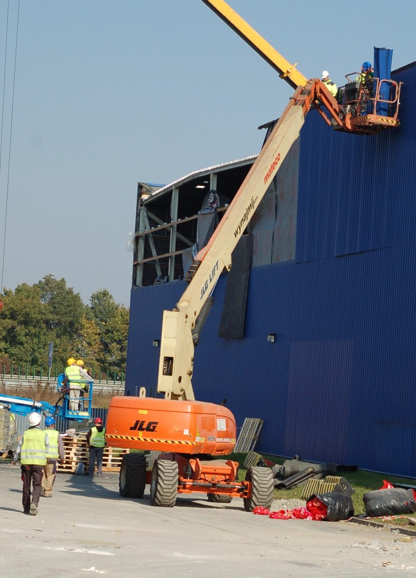 Wrocław, Stara Ikea - rozpoczęła się rozbiórka budynku -...