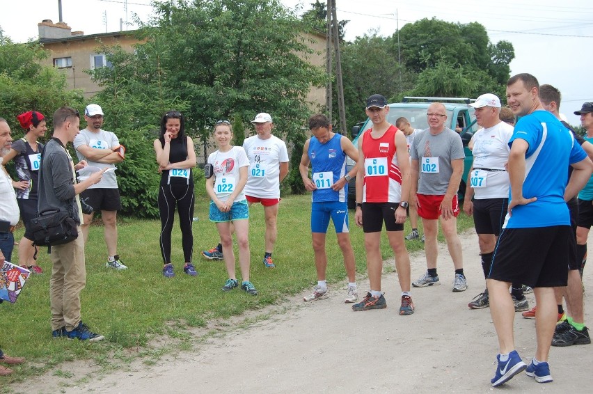 Na  starcie w Orlu stanęło 23 biegaczy, w tym cztery panie.