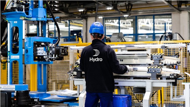 Firma Hydro szuka 100 pracowników lakierni