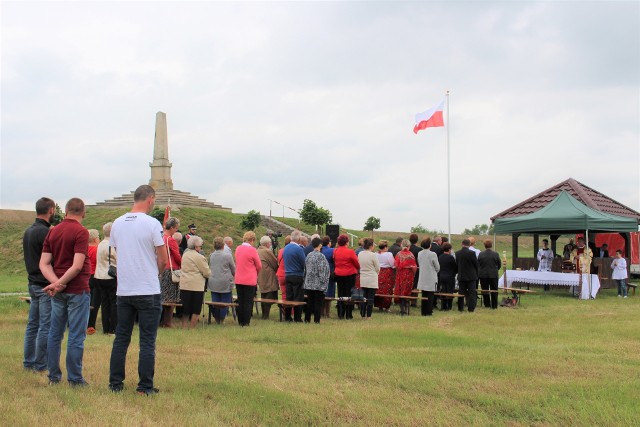 12 czerwca 1809 roku w widłach Wisły i Sanu stoczona została bitwa pomiędzy wojskami Księstwa Warszawskiego a wojskami austriackimi. Na zdjęciach rocznicowe obchody we Wrzawach.