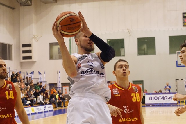 Filip Struski zdobył 12 punktów i był najskuteczniejszym graczem Biofarmu Basket w środowym meczu ze Spójnią w Stargardzie