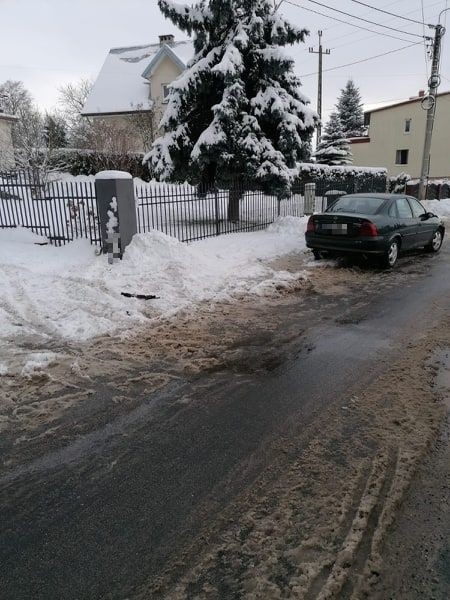 Dwa pościgi policji - w Kielcach i Samsonowie, oba skuteczne, choć jeden z kierowców uciekał w pole (ZDJĘCIA)