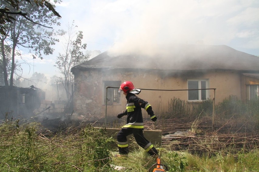 Pożar domu w kieleckim Białogonie