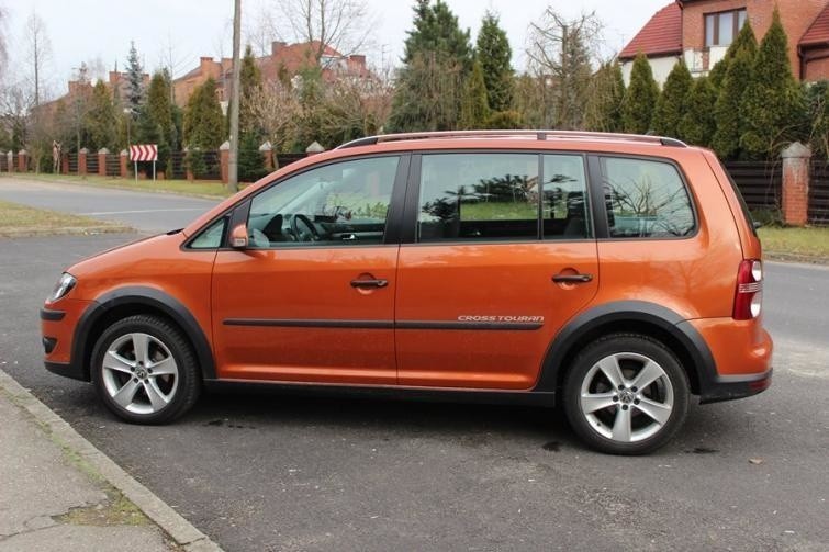 Volkswagen Touran I (2003 - 2015)...