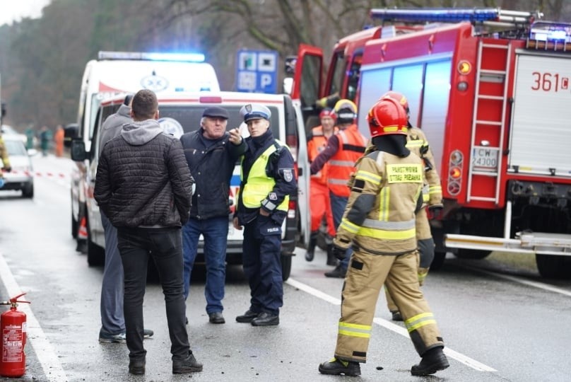 Wypadek na DK 62 pod Włocławkiem. Jedna osoba trafiła do szpitala [zdjęcia]