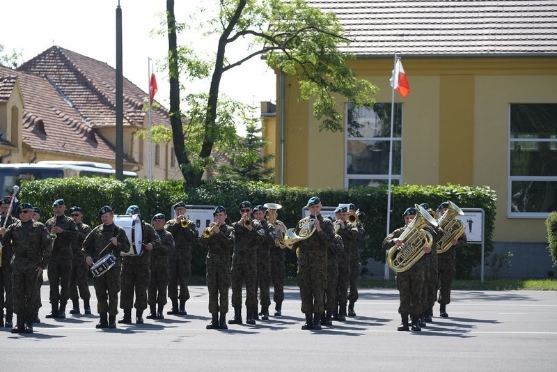 Przysięga Wojsk Obrony Terytorialnej w CSAiU w Toruniu