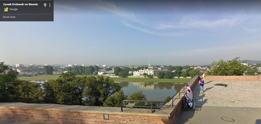 Przyłapani przez kamerę Google Street View w Krakowie.