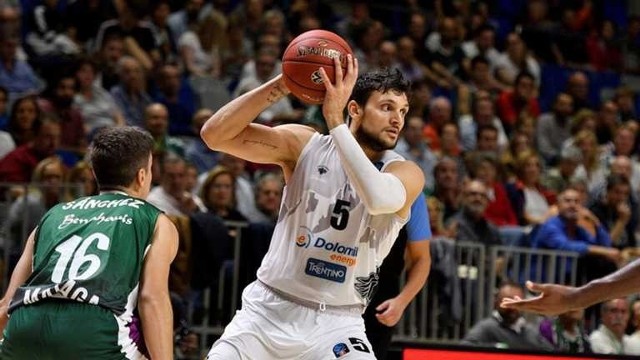 Skrzydłowy New Basket Brindisi i reprezentacji Włoch Alessandro Gentile (201 cm) doznał groźnego wypadku podczas wakacji