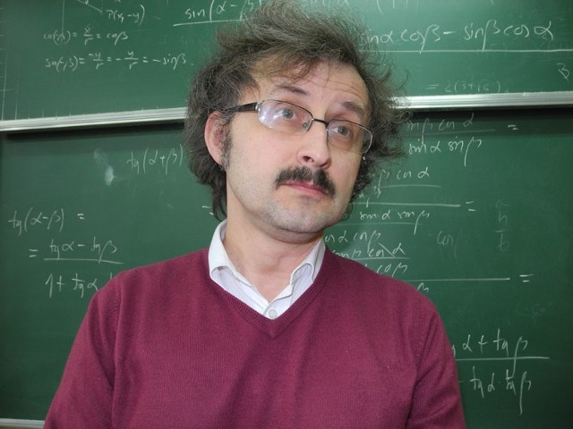 Paweł Rudecki, nauczyciel matematyki w I LO w Koszalinie.