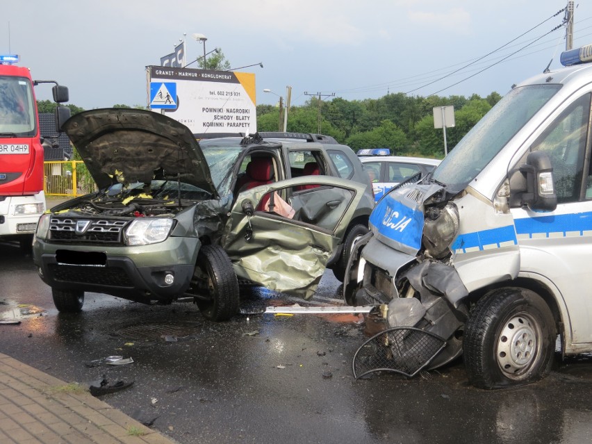 Na Alei Piłsudskiego doszło do zdarzenia drogowego z...