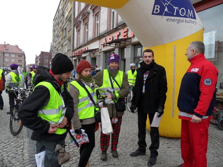 WOŚP 2015 w Bytomiu: Rowerzyści już wyjechali na trasę