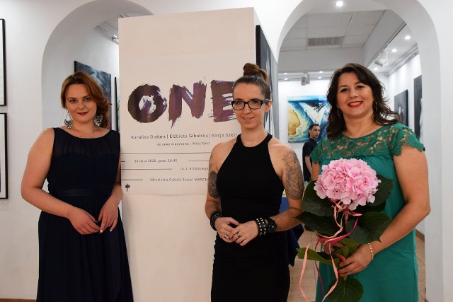 Elżbieta Gibulska, Karolina Dadura i Alicja Szkil, czyli wystawa "one" w Galerii Marchand