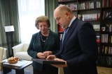 Dyskretna wizyta byłej premier w Toruniu. Kogo odwiedziła Hanna Suchocka?