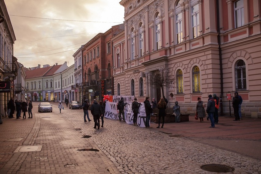 Tarnów. Spotkanie z Adamem Michnikiem [ZDJĘCIA]