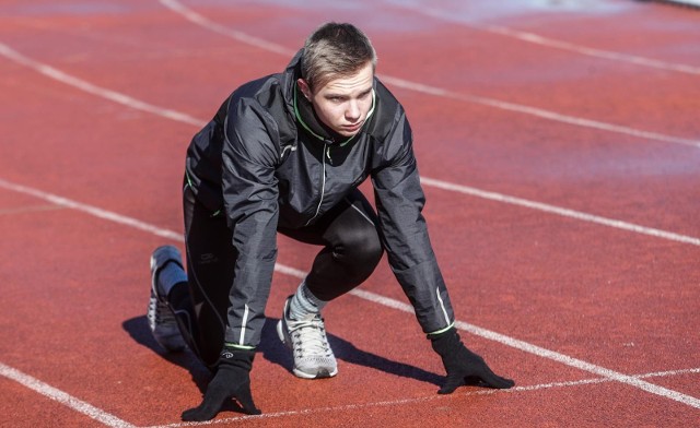 Wielce utalentowany sprinter z Podkarpacia - Oliwer Wdowik biega coraz szybciej. Fachowcy twierdzą, że jest w stanie rozprawić się nawet z rekordem Polski Marcina Urbasia na 200 metrów...   