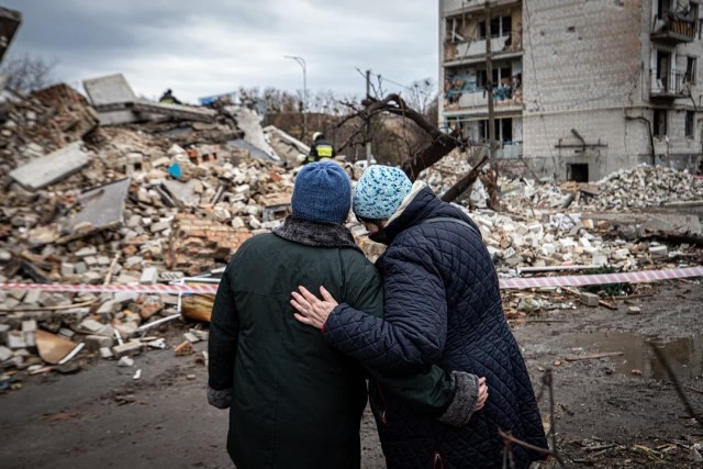 Według prokurator generalnej Iryny Wenediktowej, w wyzwolonym obwodzie kijowskim znaleziono ciała 1222 cywilów, zabitych przez Rosjan. Zdjęcie ilustracyjne