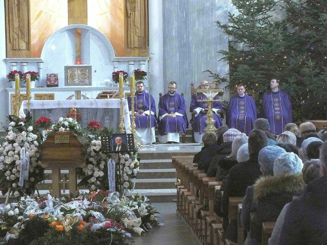 Pogrzeb Janusza Sałka odbył się starachowickim kościele Świętej Trójcy