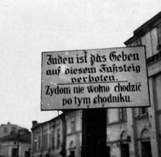 5 października 1939 Niemcy utworzyli w Piotrkowie pierwsze getto żydowskie  w okupowanej Europie.