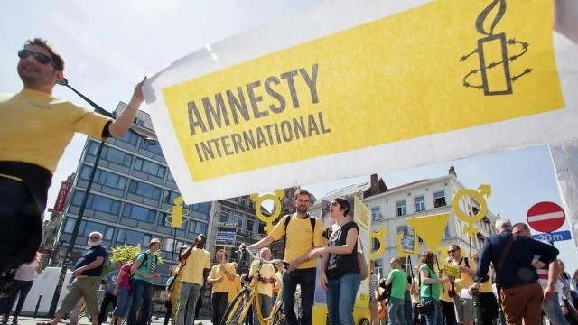 Dokument Amnesty International, dotyczący działań wojsk ukraińskich, spotkał się z ogólnym wzburzeniem