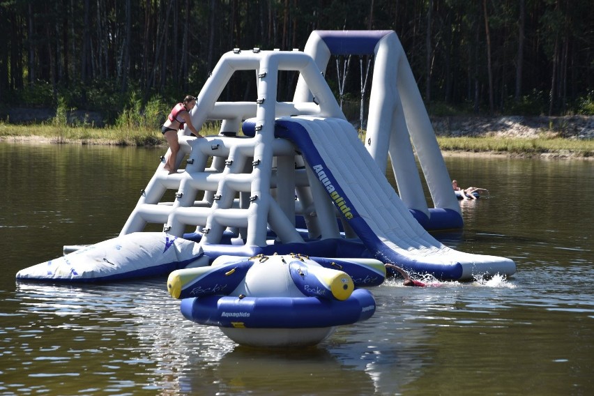 Zobacz jak wypoczywają plażowicze na "Naszych Piaskach w Pysznicy". Świetna pogoda zachęciła do odpoczynku mieszkańców z całej okolicy