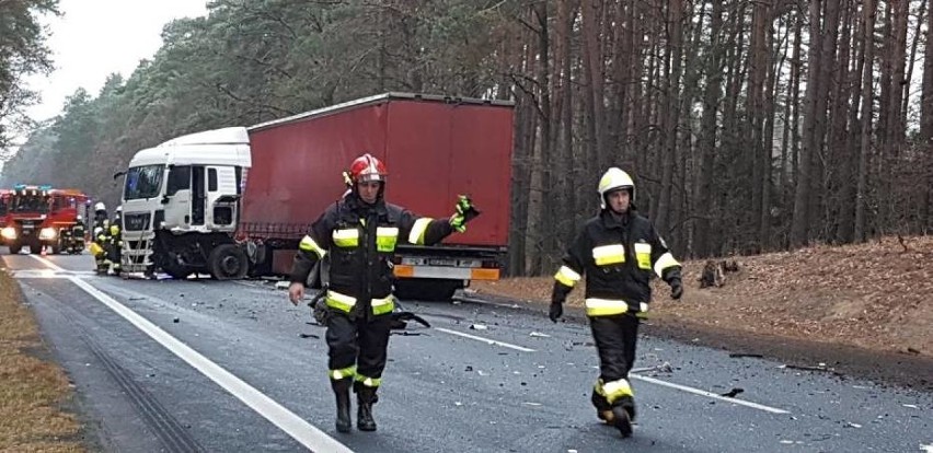 Na DK 11 na północy Wielkopolski między Ujściem a Chodzieżą...