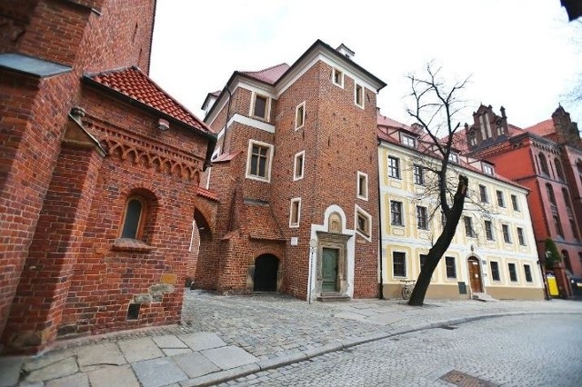 Dom Kapituły Katedralnej na Ostrowie Tumskim we Wrocławiu.