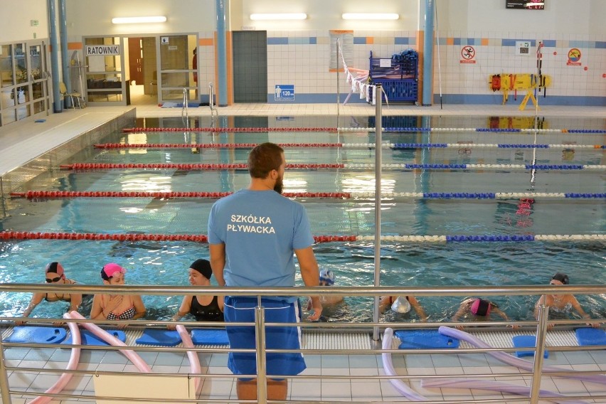 W Przysusze działa już basen, zorganizowane grupy mogą przyjść popływać, poćwiczyć w wodzie