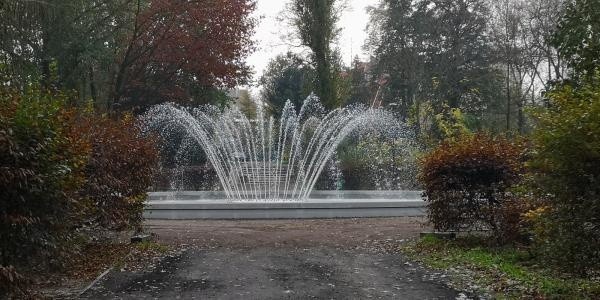 Fontanna w Parku im. Poległych Bohaterów w Zabrzu odbudowana. Prace trwały od czerwca