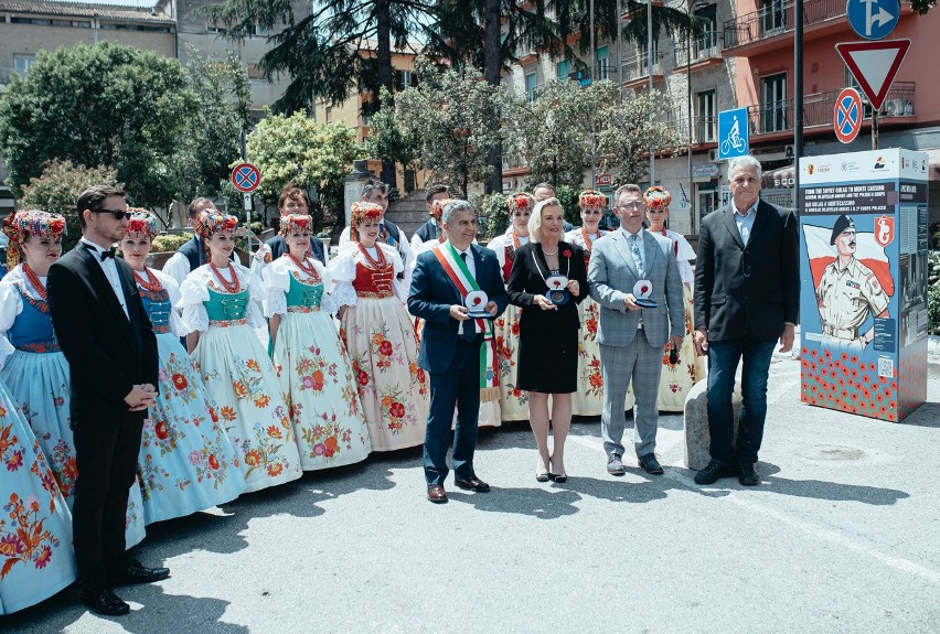 Zespół Pieśni i Tańca "Śląsk" w trasie koncertowej w...