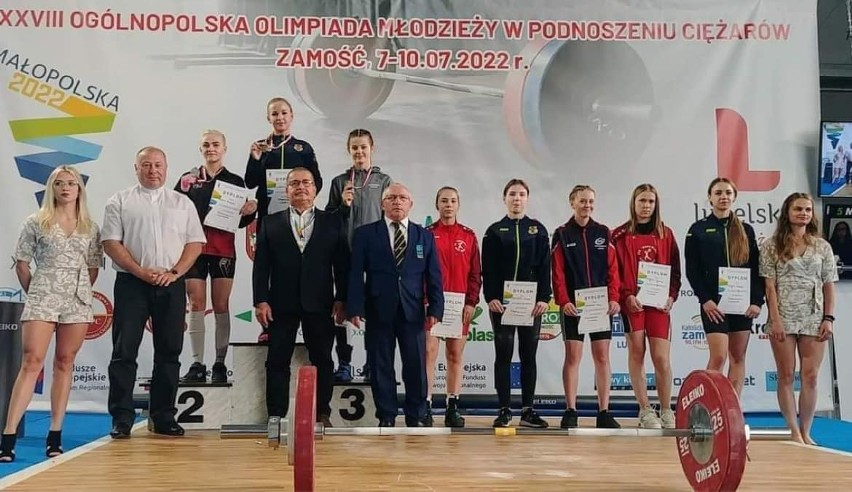 Nina Poniatowska zdobyła złoto podczas Ogólnopolskiej Olimpiady Młodzieży w Podnoszeniu Ciężarów w Zamościu. 8-10.07.2022. Jak poszło innym?