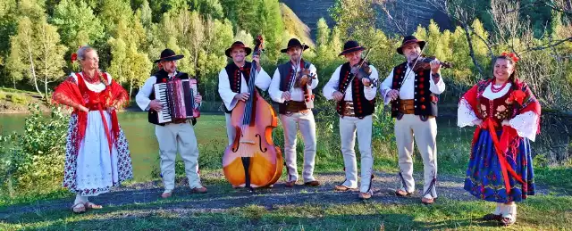 Podczas dożynek w Wierzbicy wystąpi kapela góralska Beskid. fot. capelabeskid.com.pl