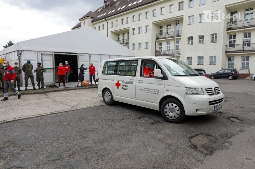Pomoc humanitarna z Niemiec dla szczecińskich placówek. Wspólna walka z pandemią. ZDJĘCIA 