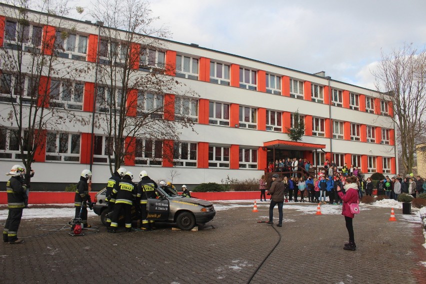 WOŚP 2016: Szkolny Patrol 18 Gimnazjum w Katowicach już zaczął zbiórkę