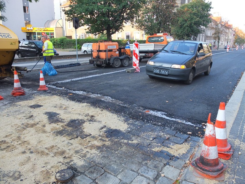 Na ulicy Kościuszki jest już nowy asfalt [zdjęcia, wideo]