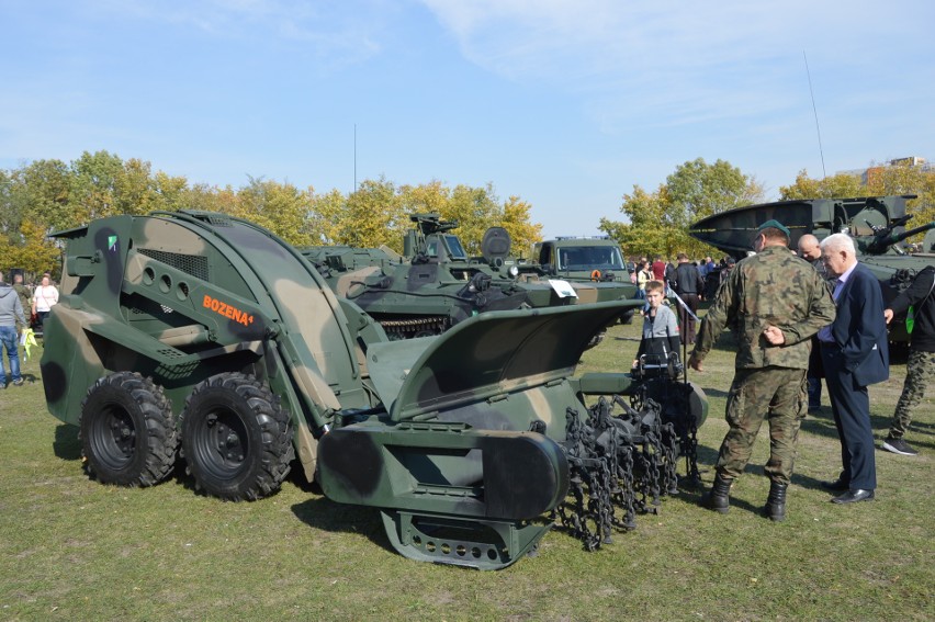 Piknik Niepodległościowy Służb Mundurowych w Opolu.