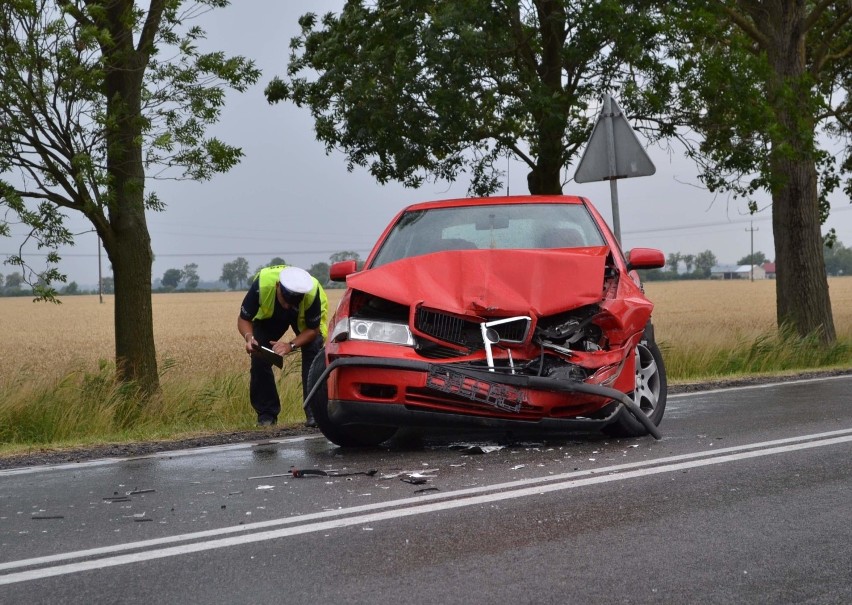 Wypadek na na DK 22. Jedna osoba ranna [ZDJĘCIA]