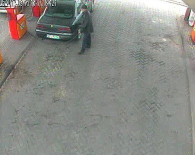 Atak bandyty na stacji paliw w Kochanowicach
