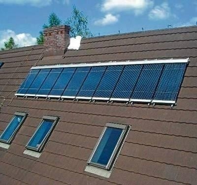 Na 1000 domach w gminach Niepołomice i Wieliczka zamontowane zostaną w tym roku "szwajcarskie" solary. Fot. archiwum