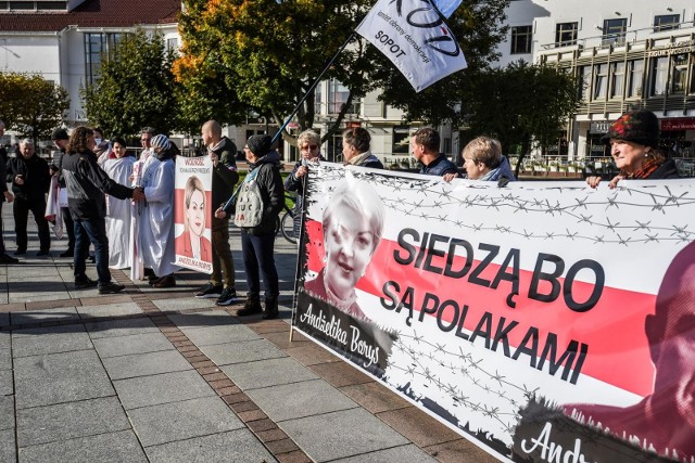 Sopocki protest przeciwko przetrzymywaniu w białoruskim więzieniu Andżeliki Borys i Andrzeja Poczobuta.