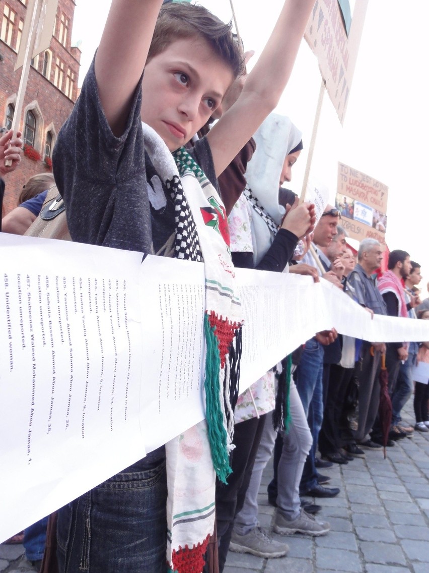 Palestyńczycy i Izraelczycy we Wrocławiu. Dwie manifestacje w Rynku (FILMY, ZDJĘCIA)