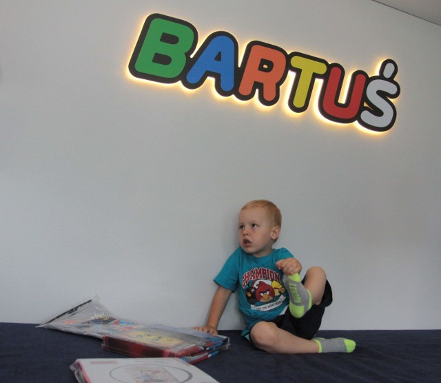 Bartuś ucieszył się ze swego nowego pokoju.