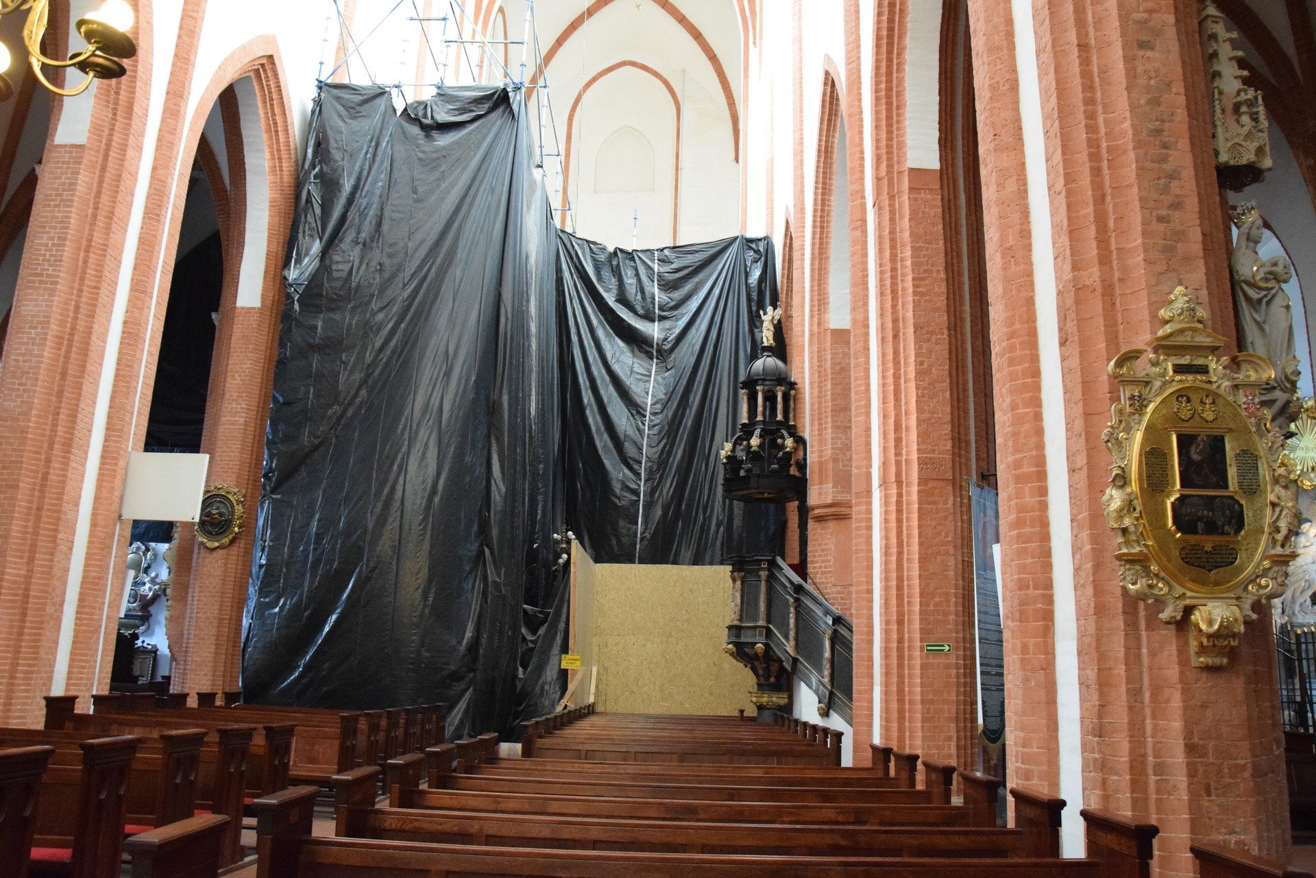 Organy z bazyliki Świętej Elżbiety spłonęły w pożarze. Teraz wreszcie je  odbudują | Gazeta Wrocławska