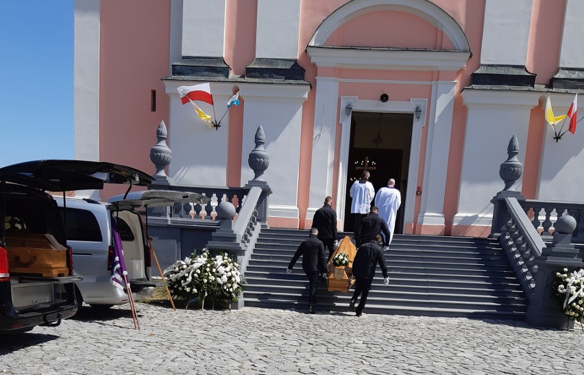 Buda Ruska. W wypadku zginęli dwaj bracia. W środę spoczęli...