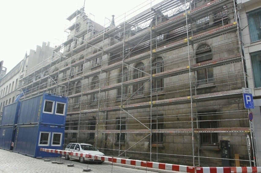 Wrocław: Rozpoczął się remont pałacu Ballestremów przy ul. Włodkowica [FOTO]