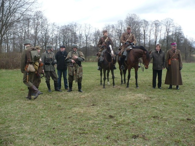 Na placu w Odrzywole zaprezentowały się wojska polskie i niemieckie.