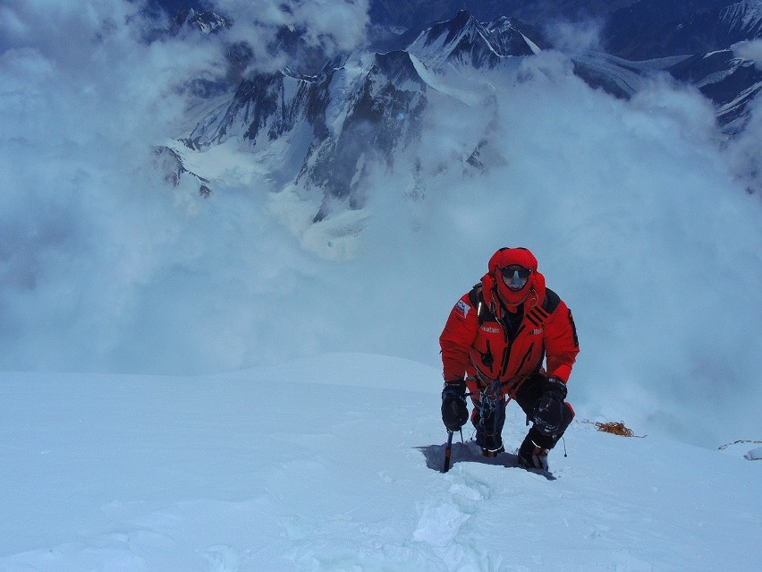 31 lipca 2014 roku Janusz Gołąb zdobył K2 (8611 m n.p.m.)