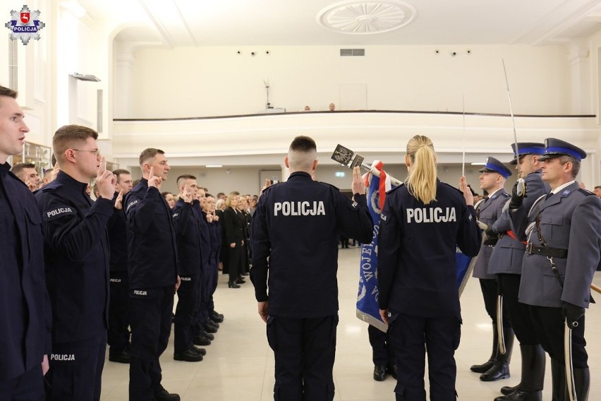 Ślubowanie nowych policjantów. Lubelski garnizon ma 50 nowych funkcjonariuszy [ZDJĘCIA]