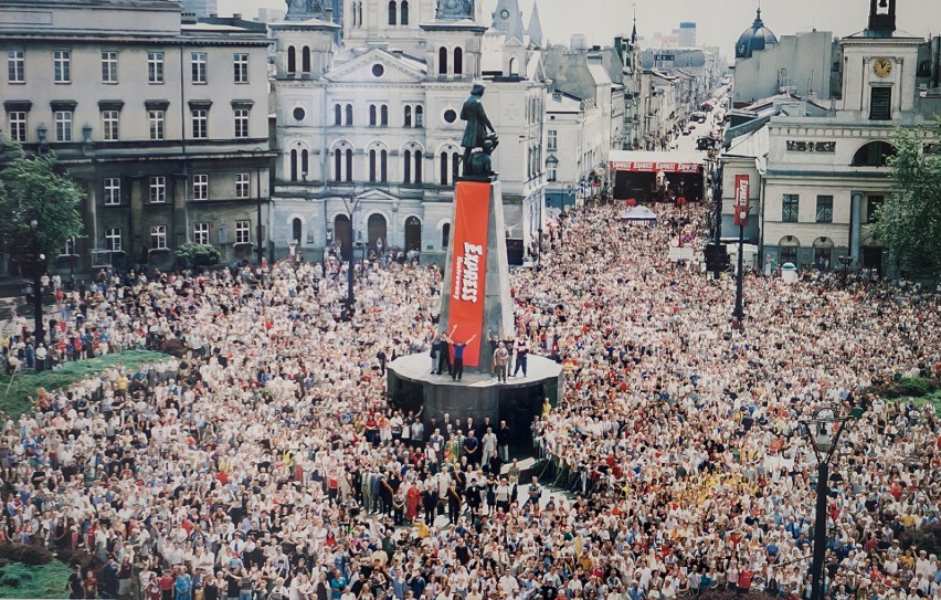 14 czerwca 2003 r. do Wielkiego Zdjęcia Łodzian na placu...
